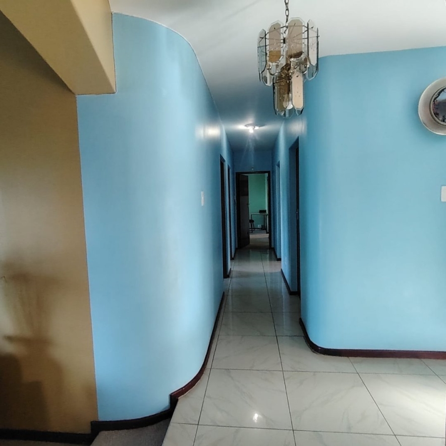 6 Bedroom Property for Sale in Baysville Eastern Cape